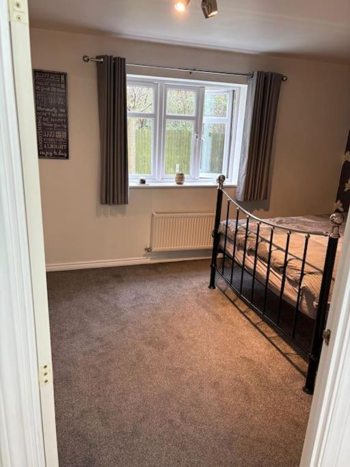 バーミンガムNewly Refurbished Flat In Kings Heathアパートメント エクステリア 写真